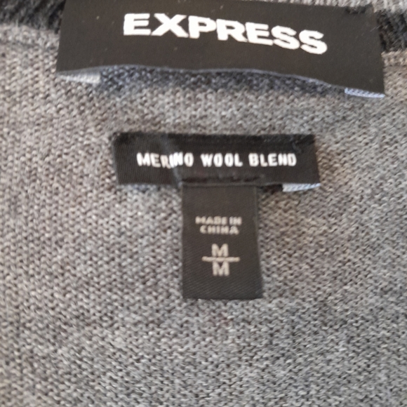 Express Merino Wool Blend V Neck Pullover Sweater SZ Medium Gray - Picture 2 of 4